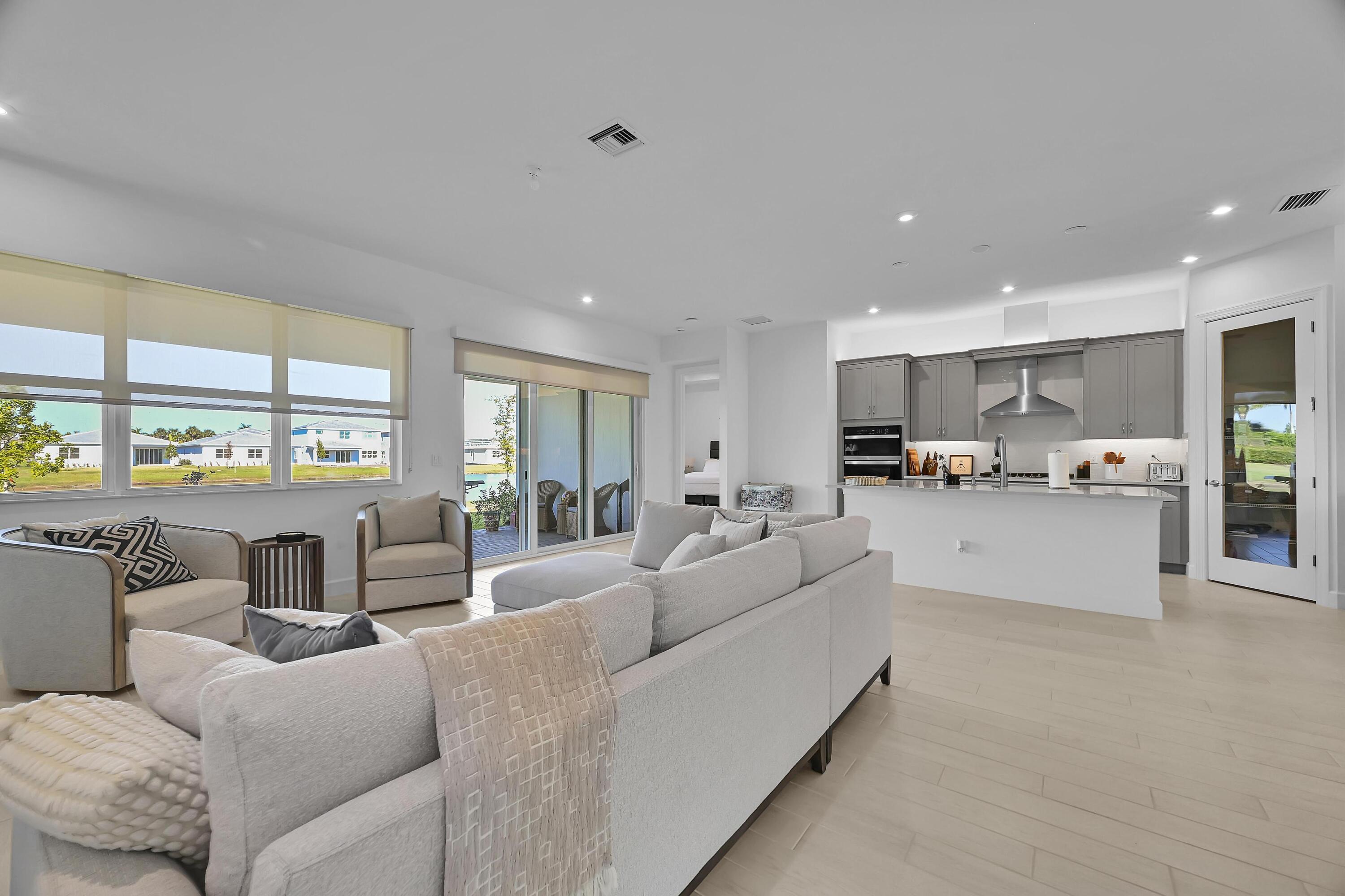 SEVILLE PHASE 1 - Residential Lease