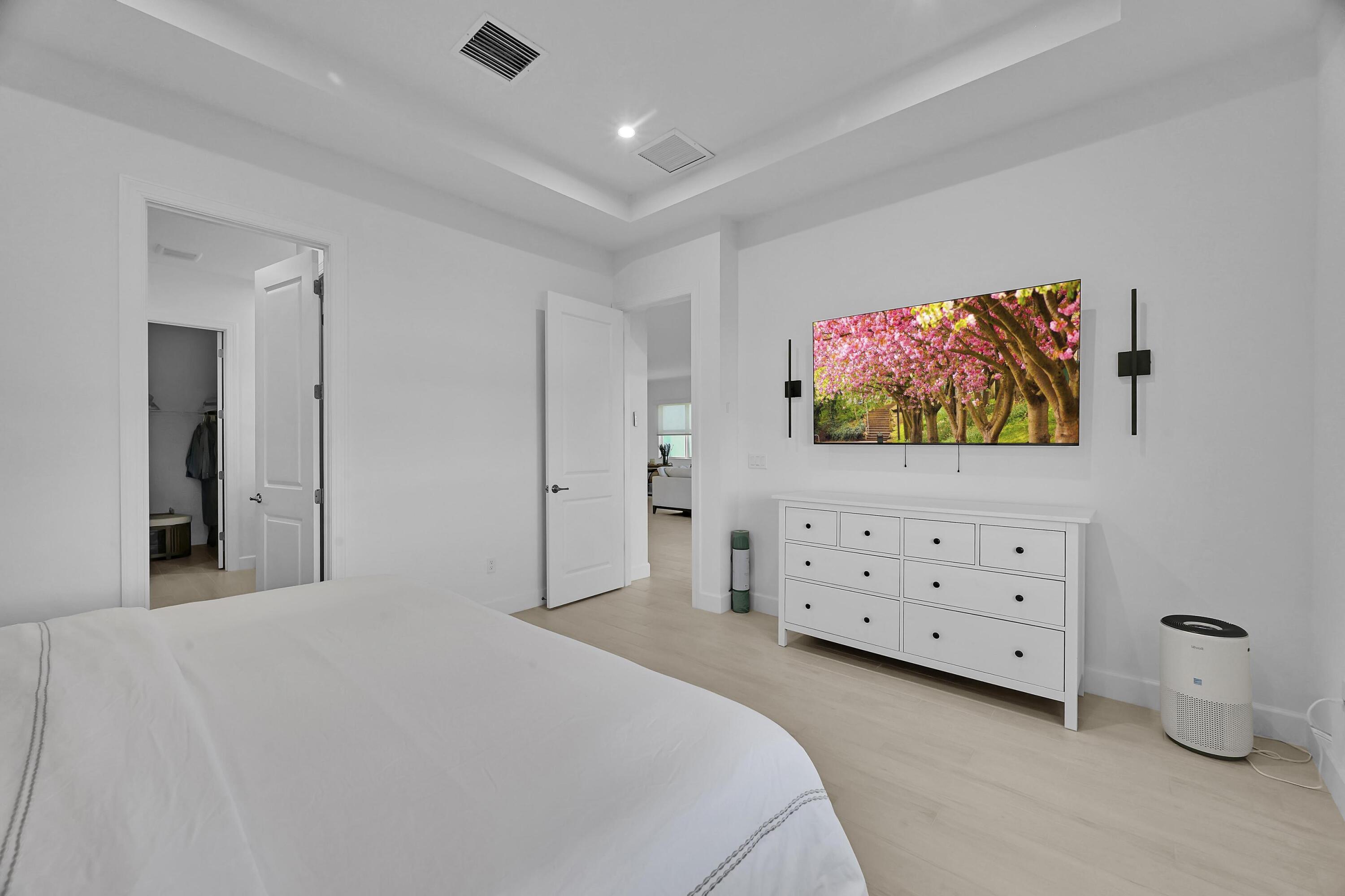 SEVILLE PHASE 1 - Residential Lease