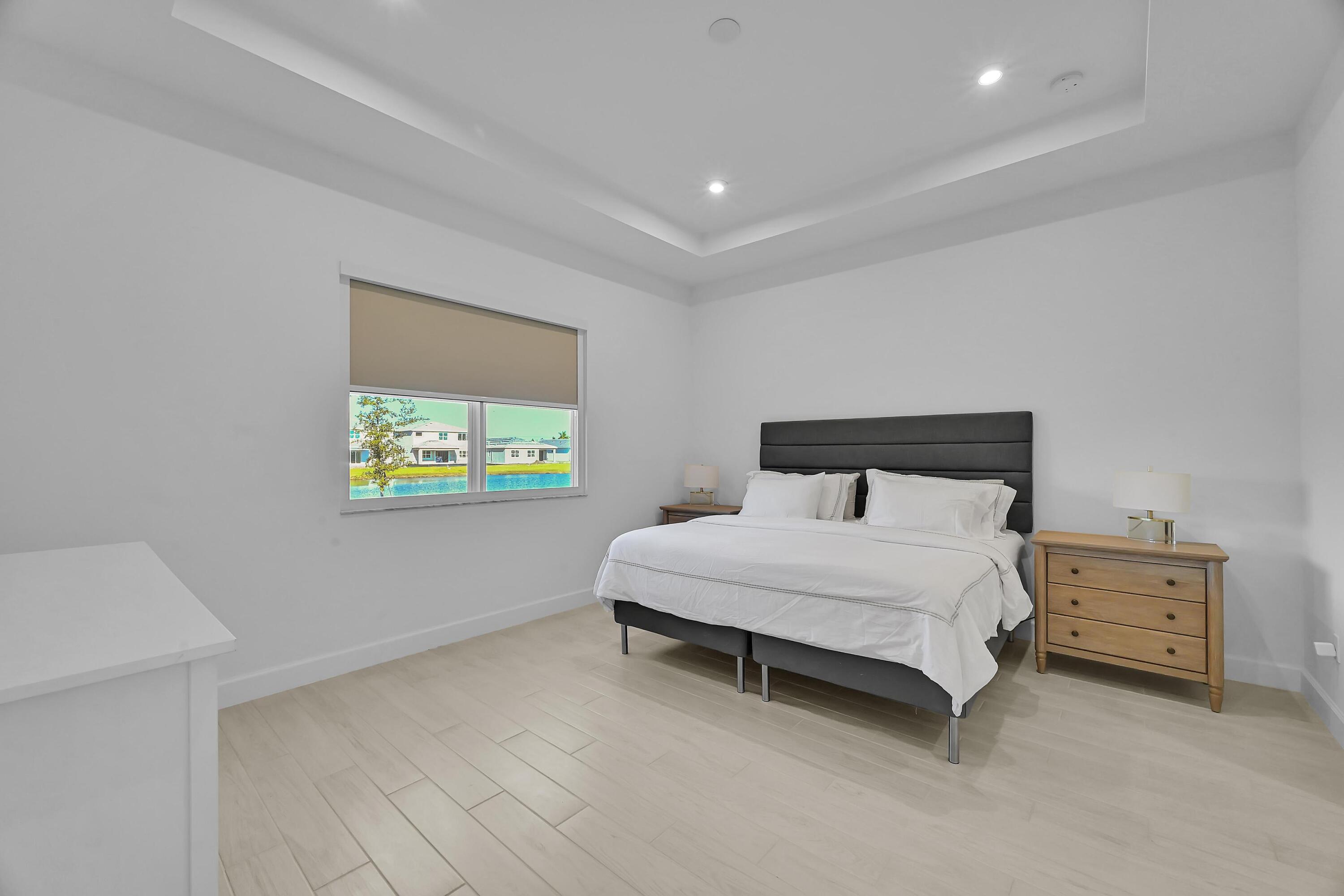 SEVILLE PHASE 1 - Residential Lease