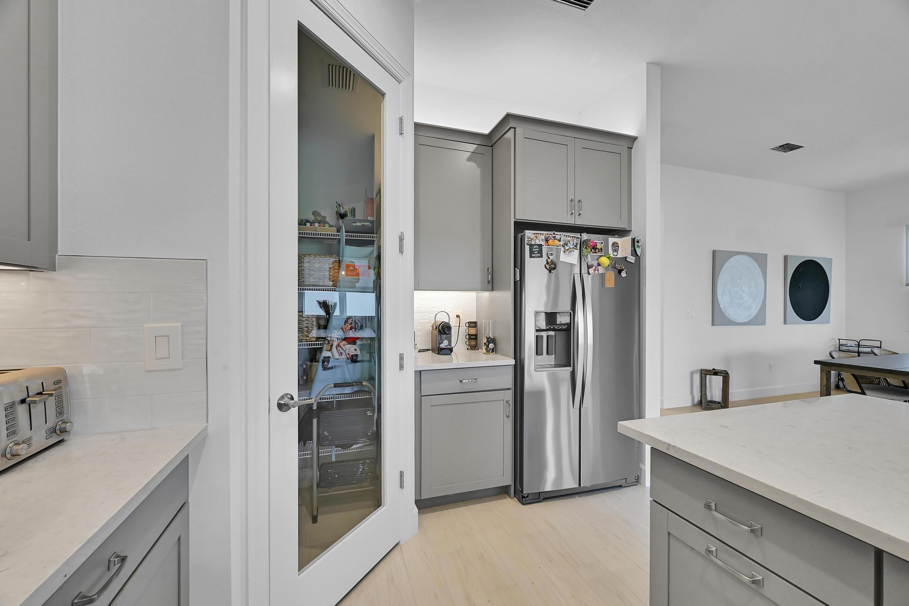 SEVILLE PHASE 1 - Residential Lease