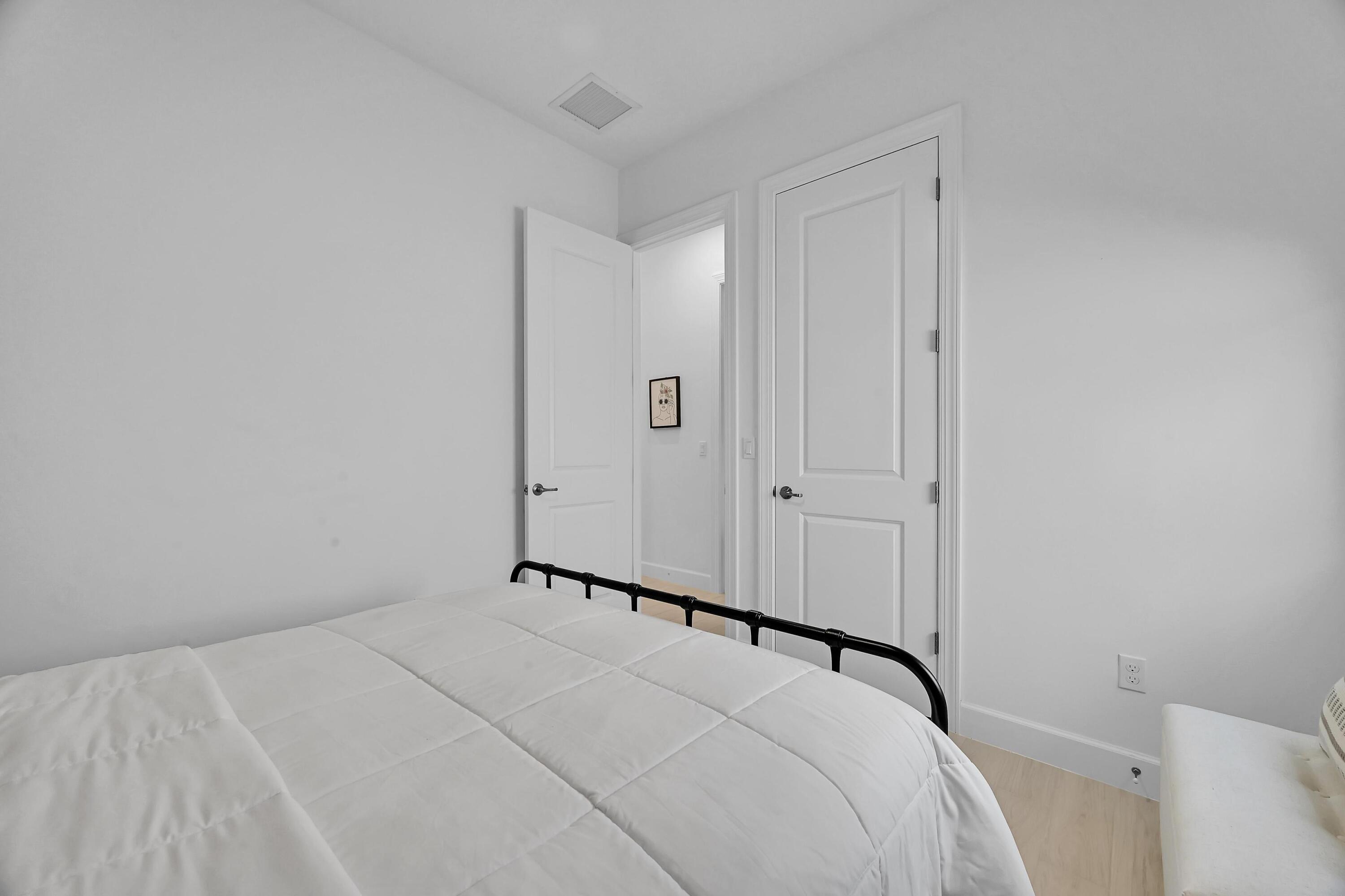 SEVILLE PHASE 1 - Residential Lease