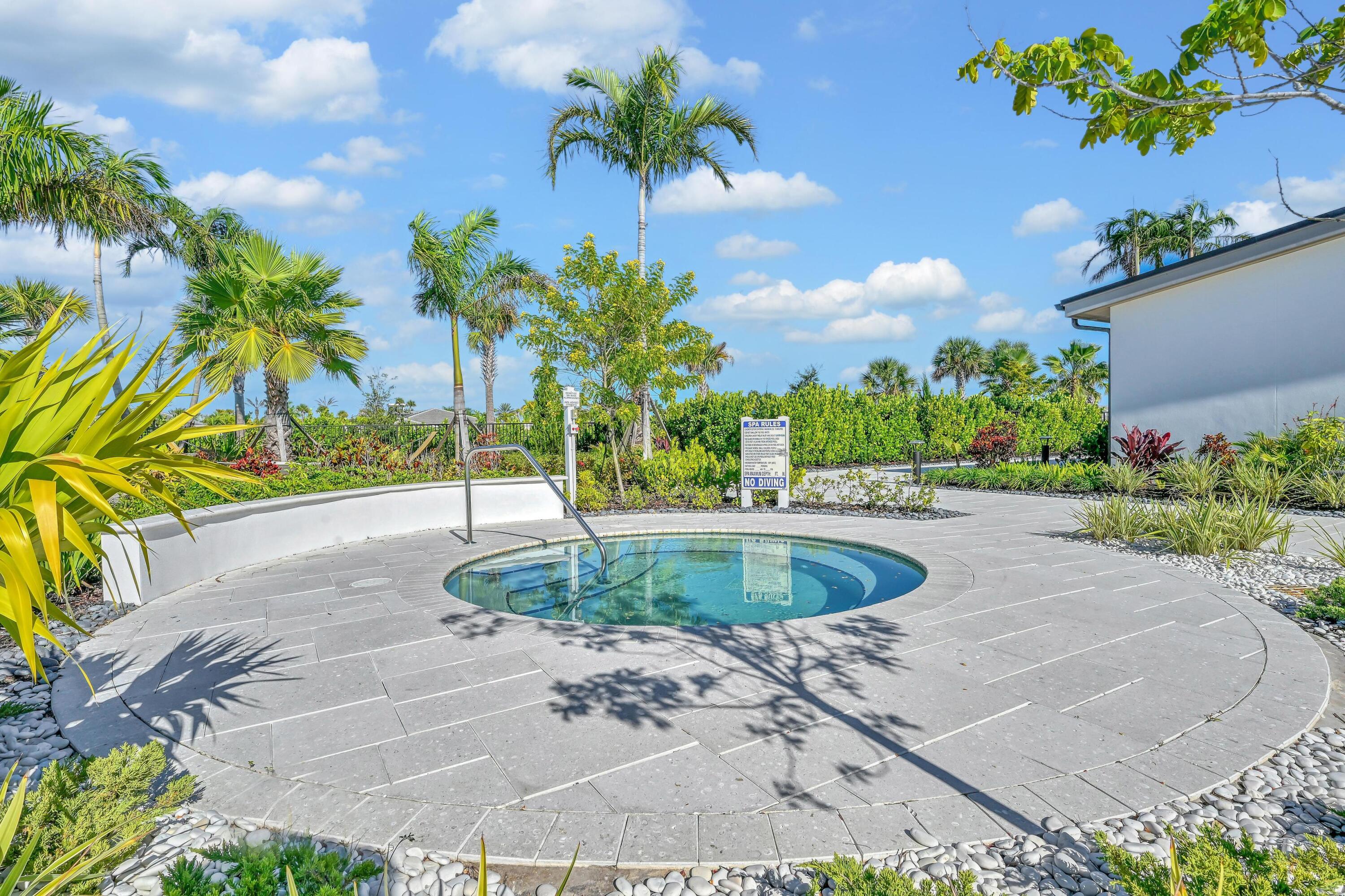 SEVILLE PHASE 1 - Residential Lease