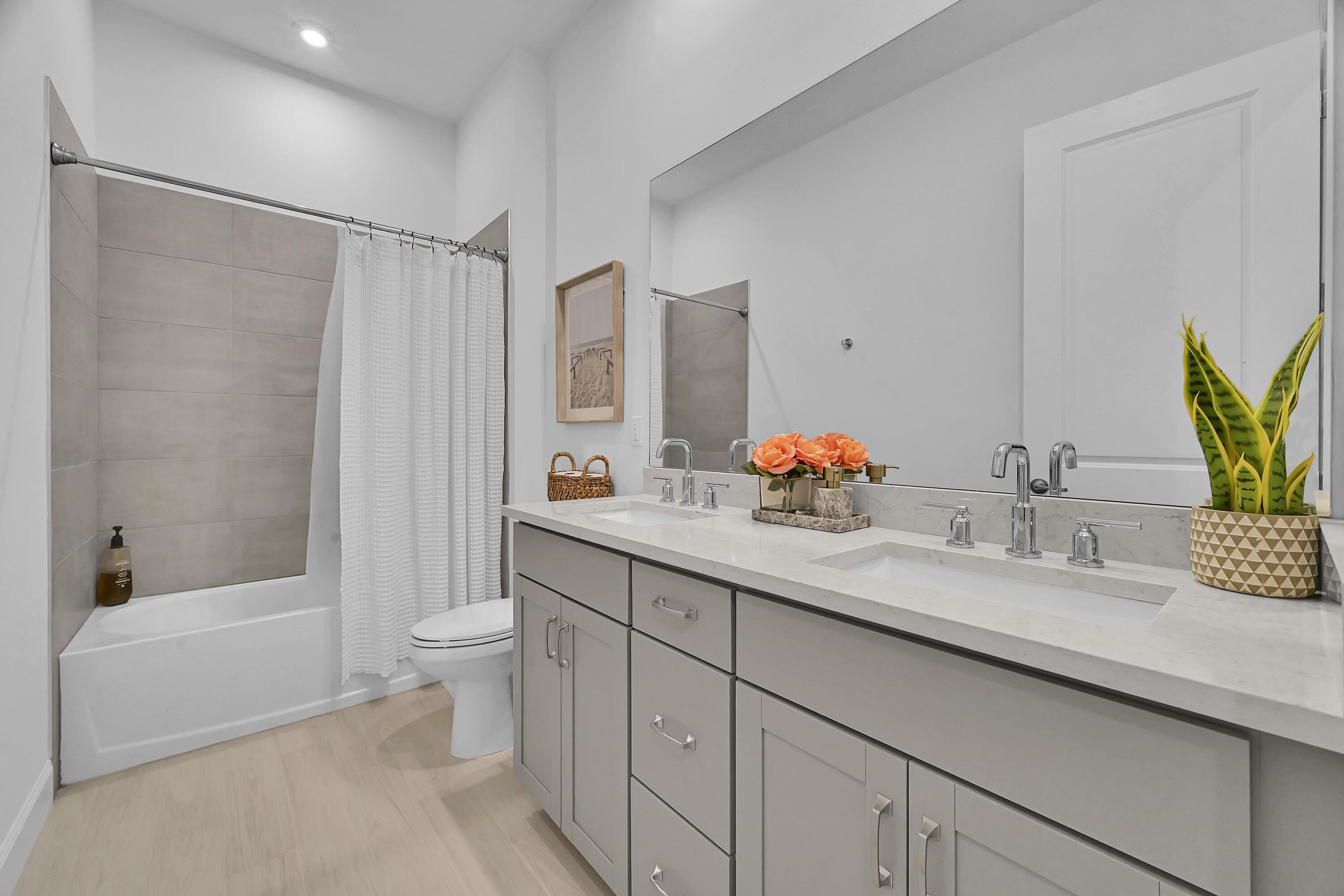 SEVILLE PHASE 1 - Residential Lease