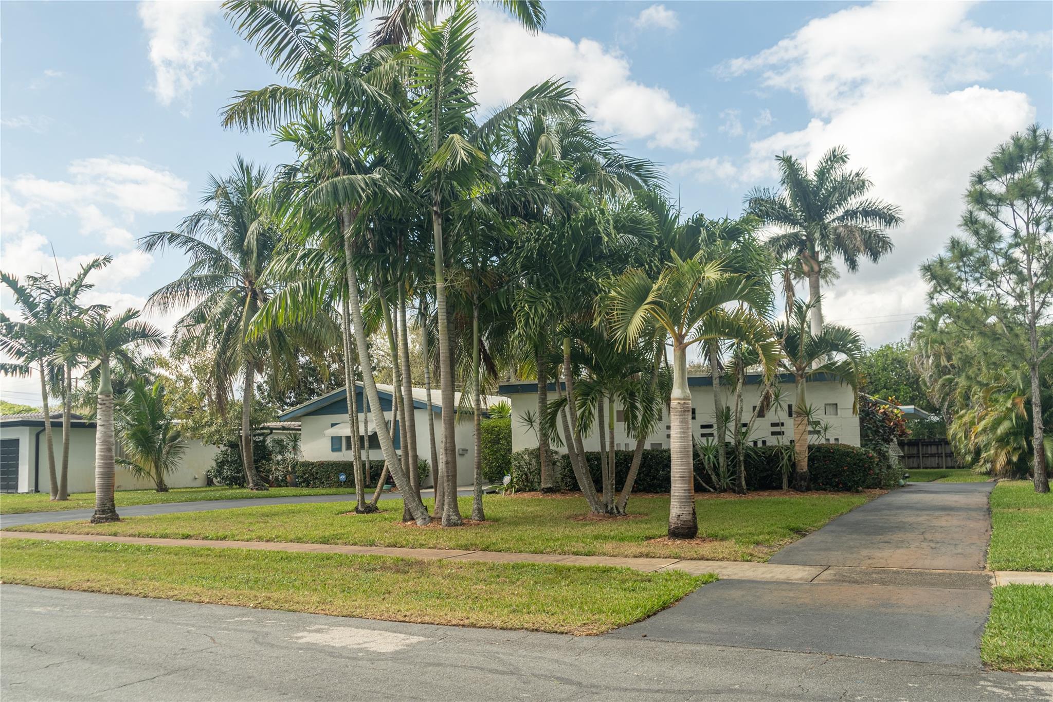 131 SW 58th Ave