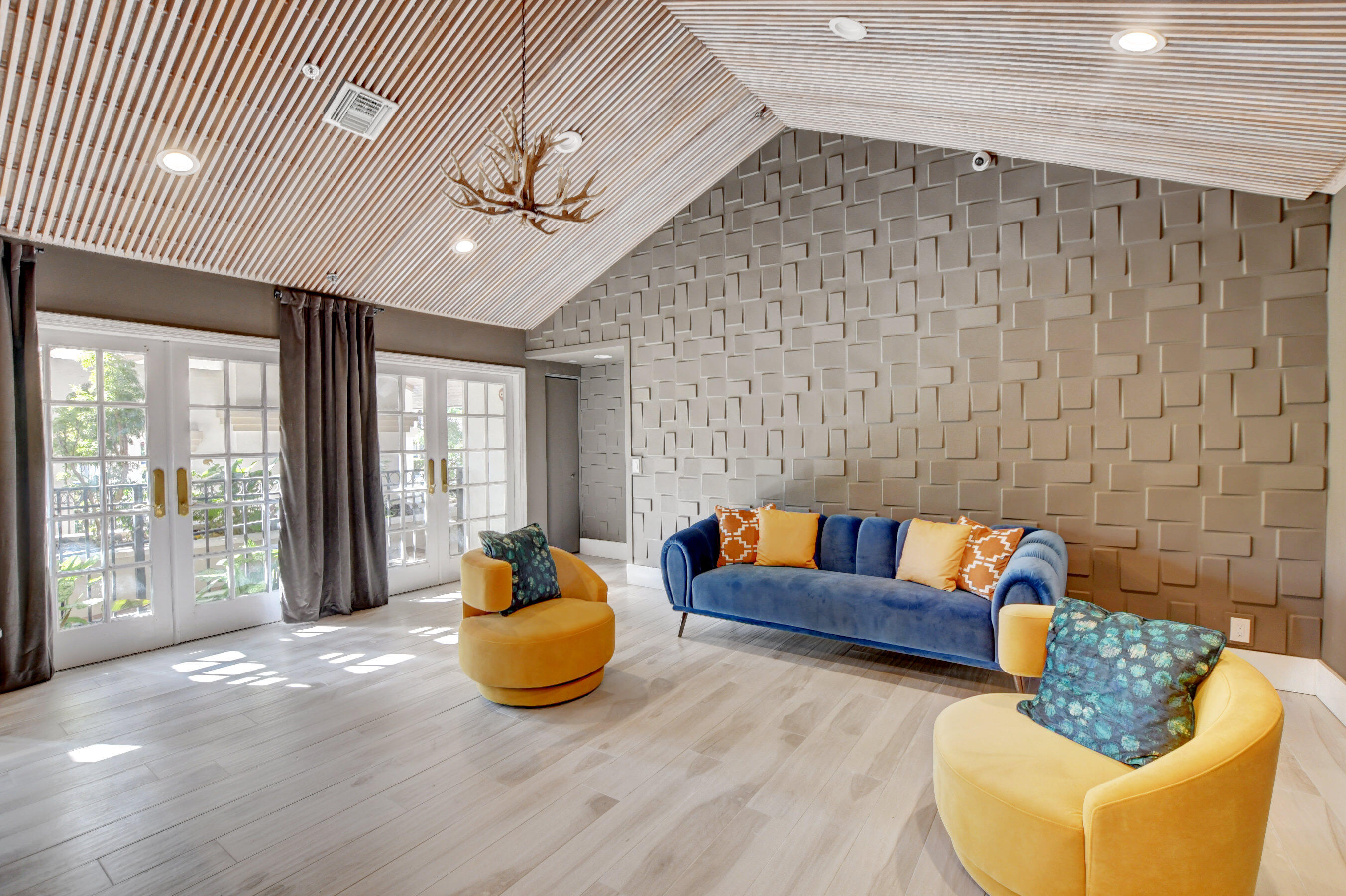 GLADES LANDING 2 - Residential