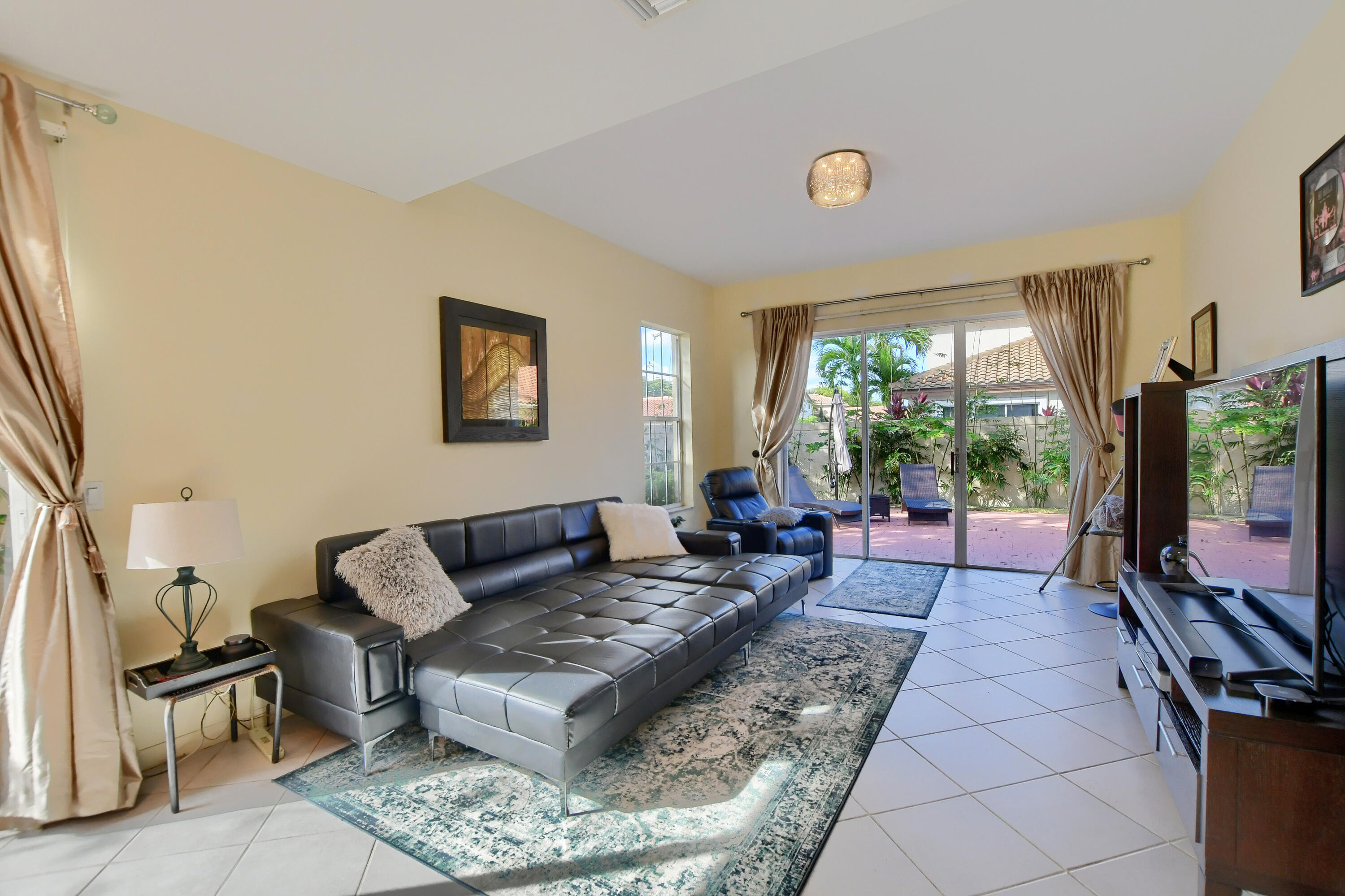 GLADES LANDING 2 - Residential