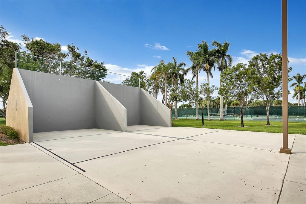 Whisper Walk/Parkshore - Residential