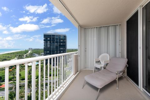 A home in Hutchinson Island