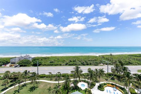 A home in Hutchinson Island