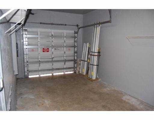 Aztec 167-19 B - Residential Lease