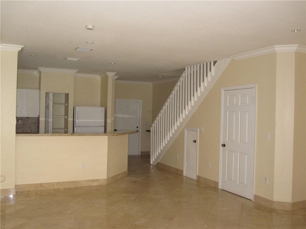 Aztec 167-19 B - Residential Lease