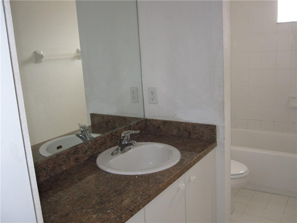 Aztec 167-19 B - Residential Lease