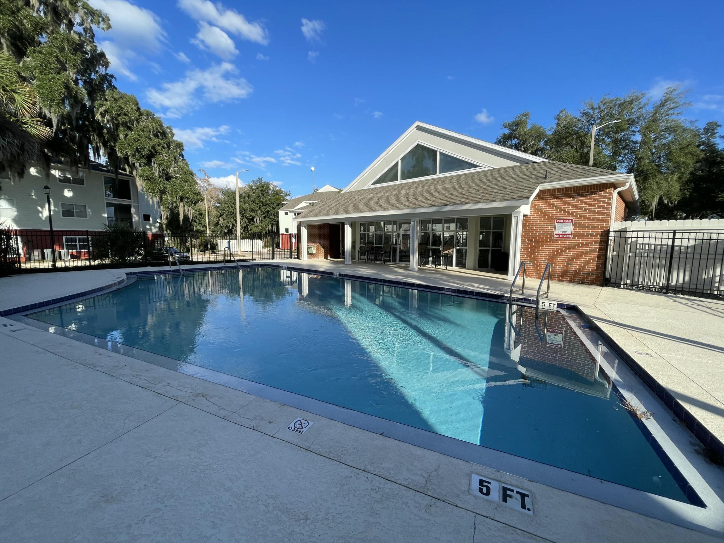 CAMPUS EDGE - Residential