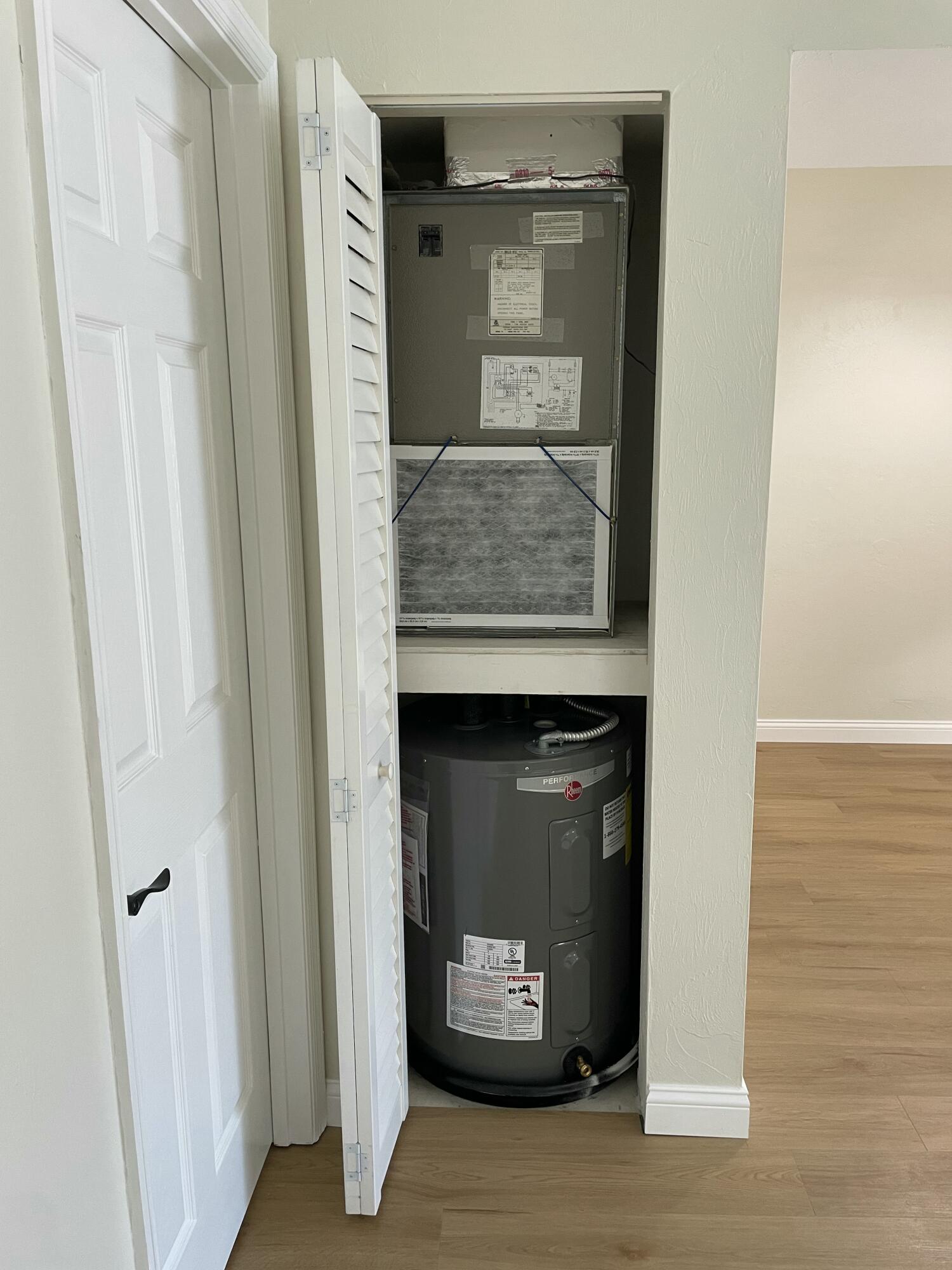 CAMPUS EDGE - Residential