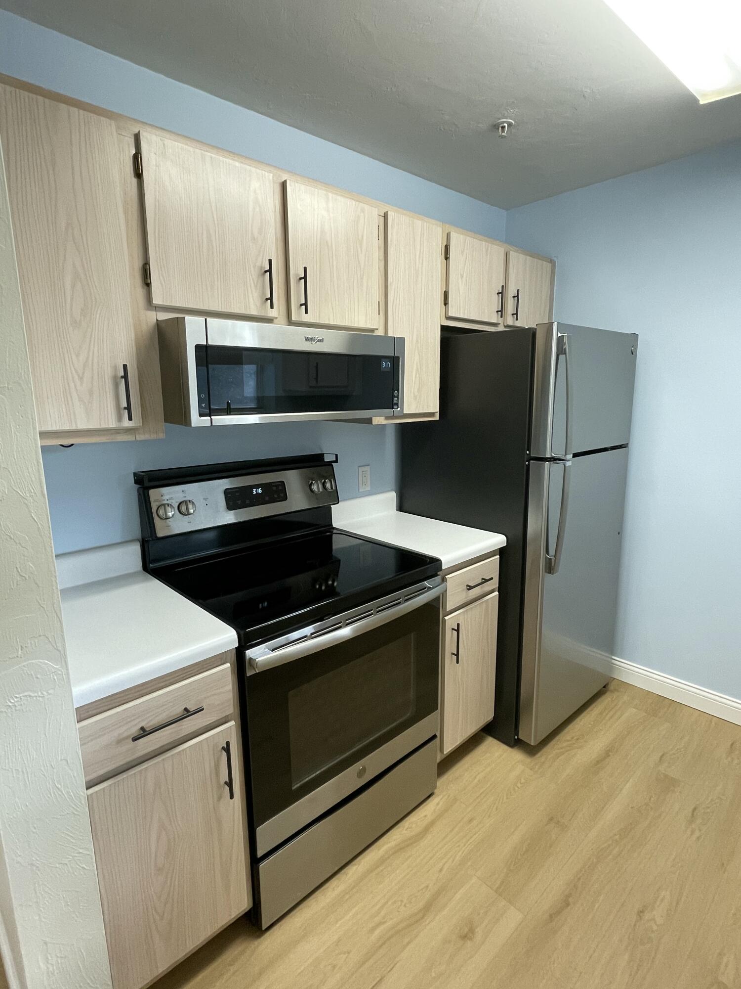 CAMPUS EDGE - Residential