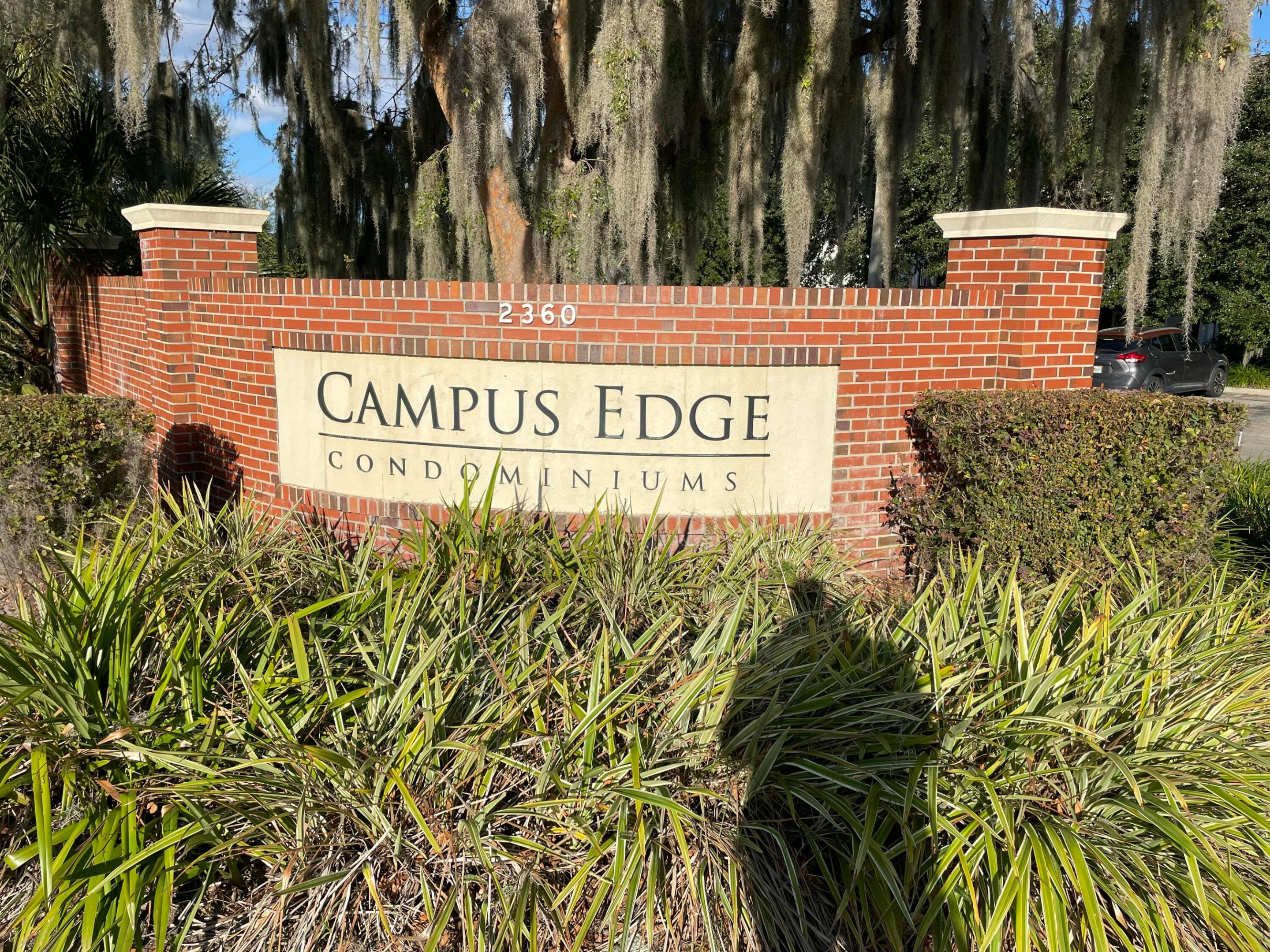 CAMPUS EDGE - Residential