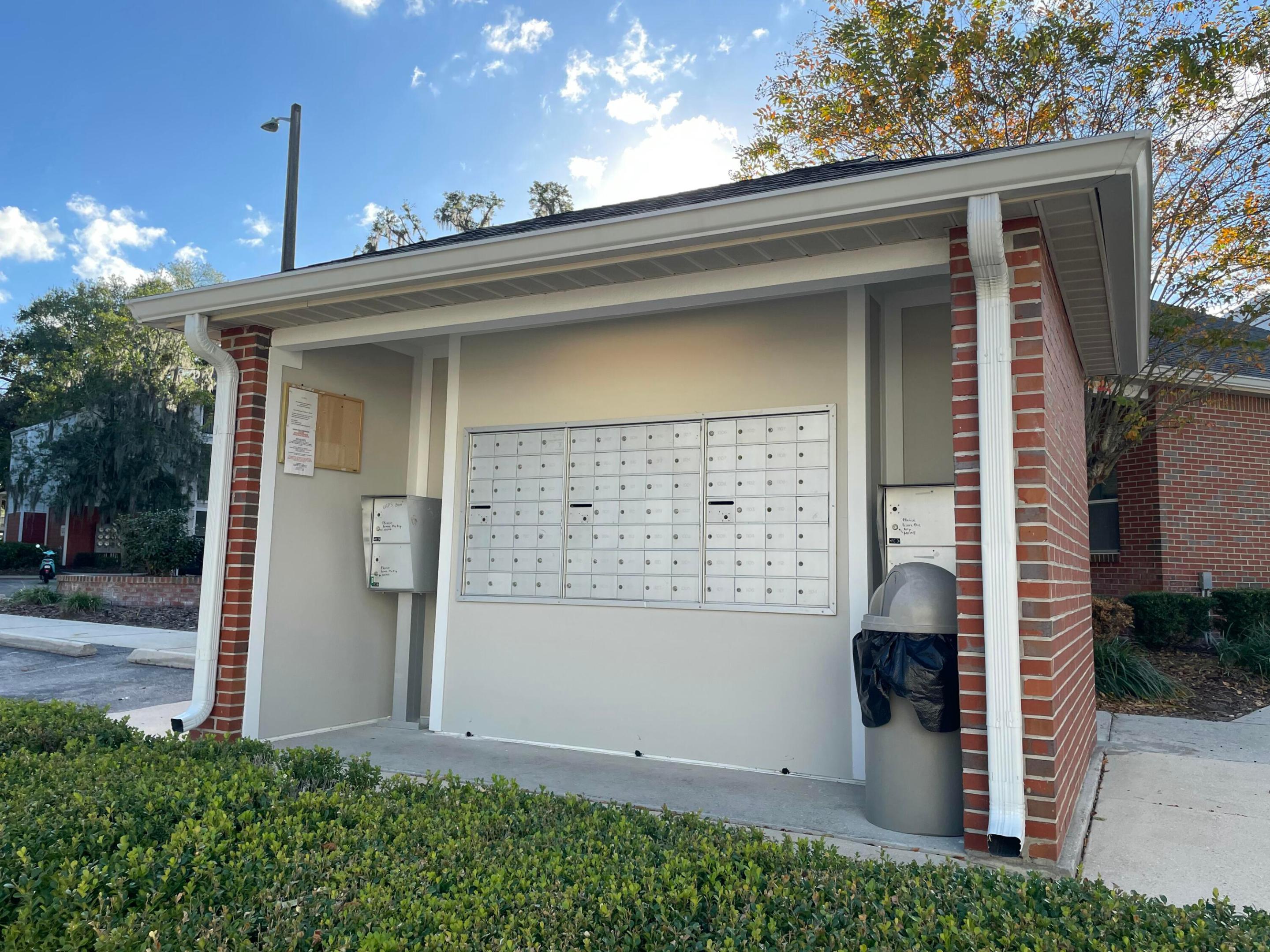 CAMPUS EDGE - Residential