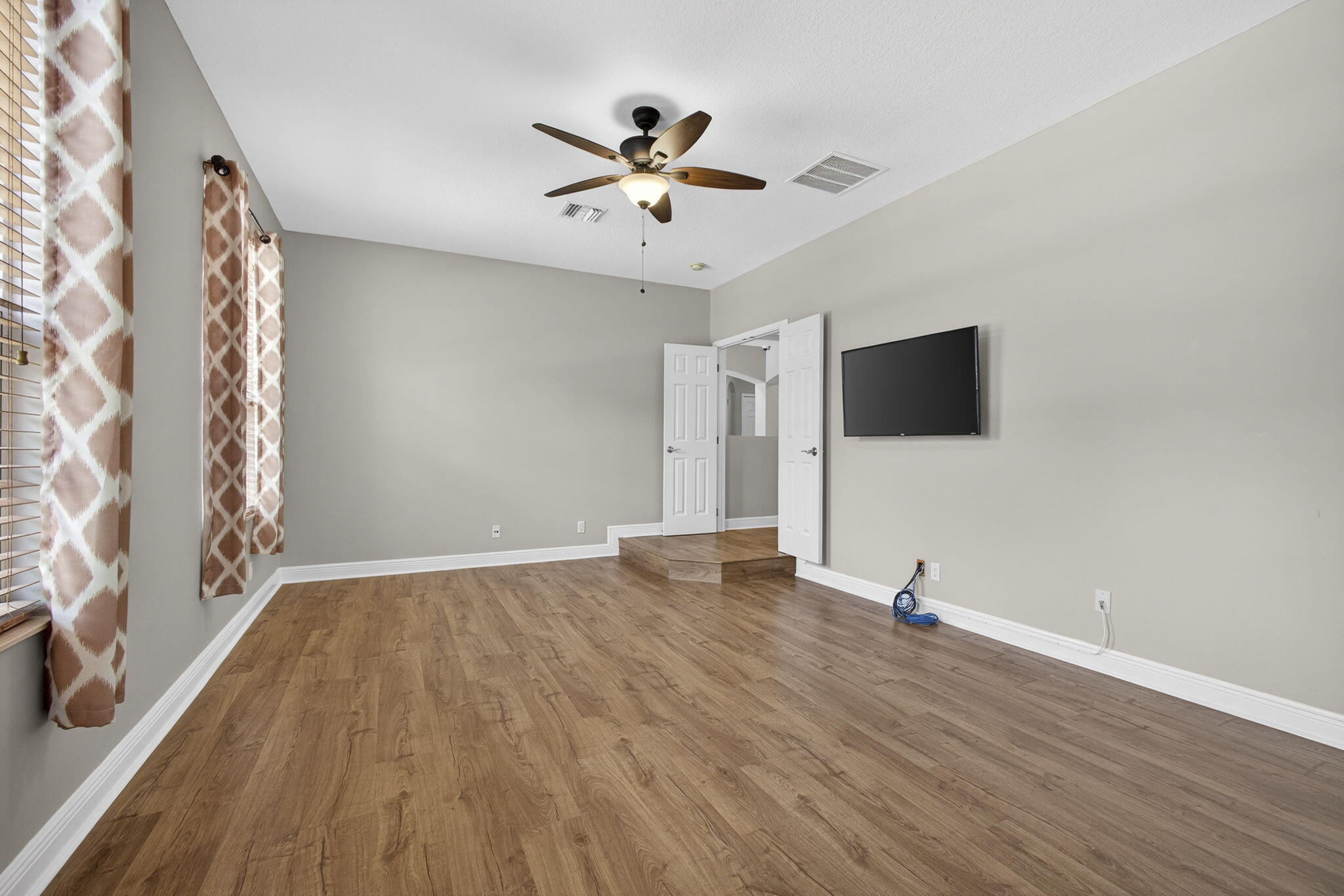 Acreage - Residential