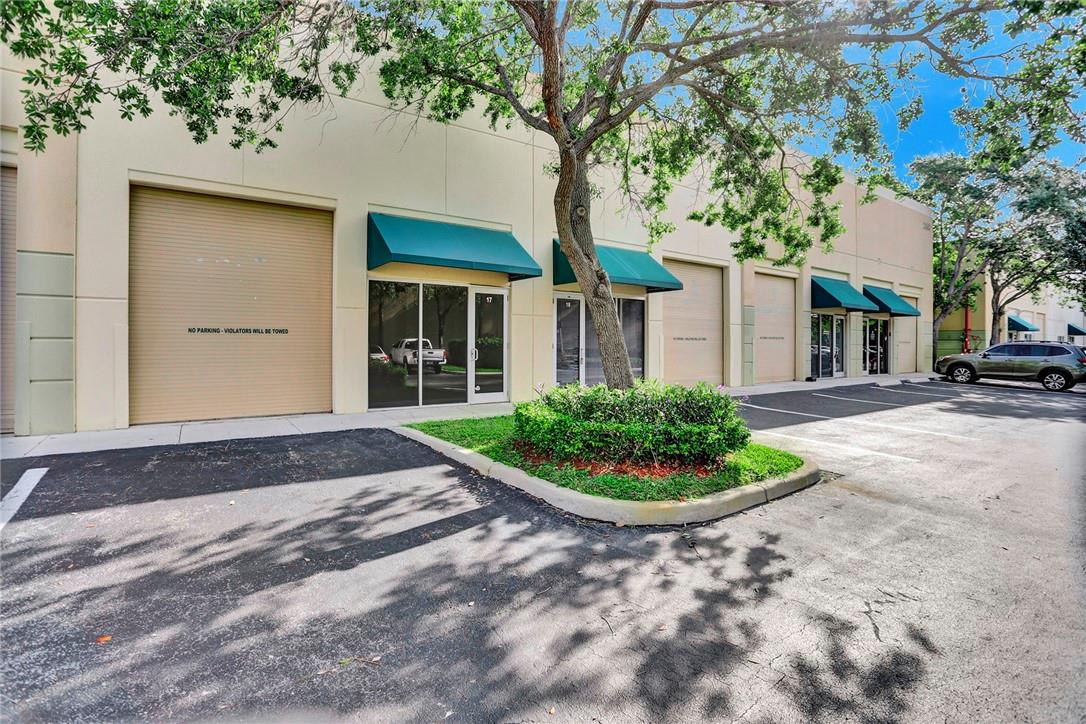1,534 SqFt Warehouse & Office Space with exceptional location! Minutes to all major highways: I-75 North & South, Sawgrass Expressway & I-595. Street level 13' motorized bay door provides access to the warehouse. Volume 20' ceilings in warehouse. LED lighting throughout warehouse space. AC in both warehouse and office space. No retail permitted per association rules and regulations. Showings by appointment only. Schedule today!