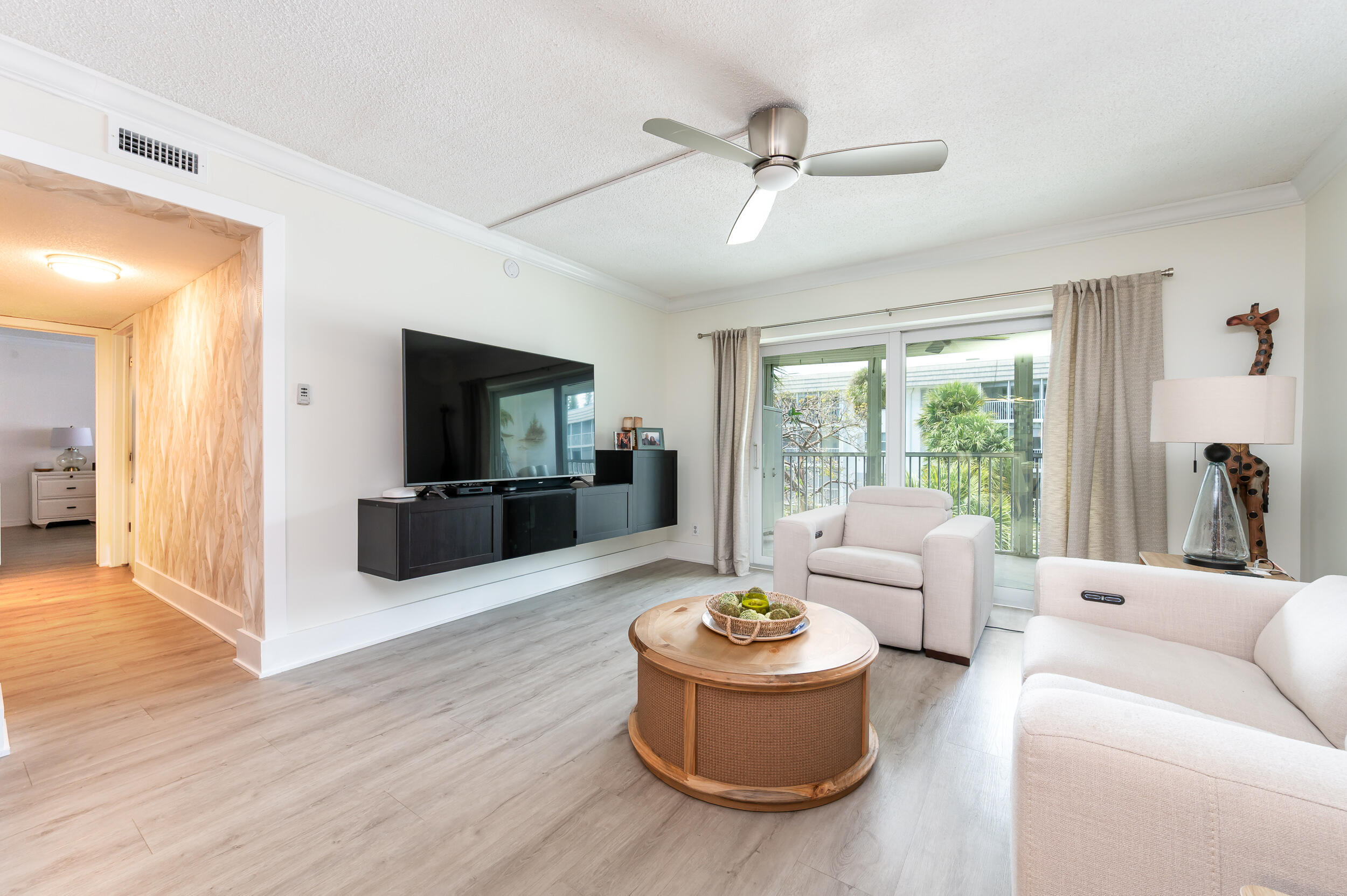 ATRIUM CONDO S 1/2 OF LT - Residential