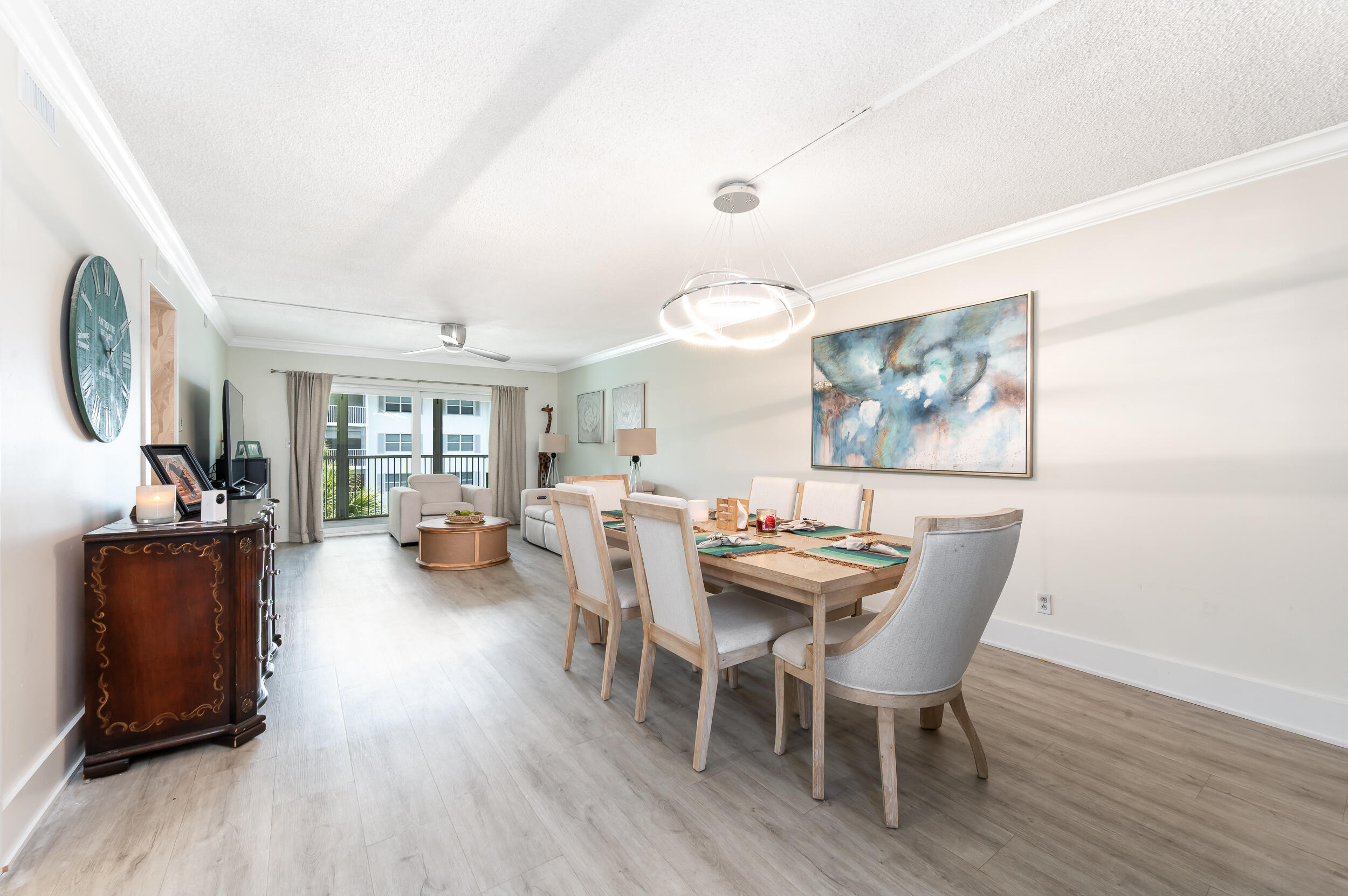 ATRIUM CONDO S 1/2 OF LT - Residential