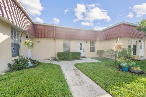 Tiny photo for 811 Salem Lane, Lake Worth, FL 33467 (MLS # R11131020)