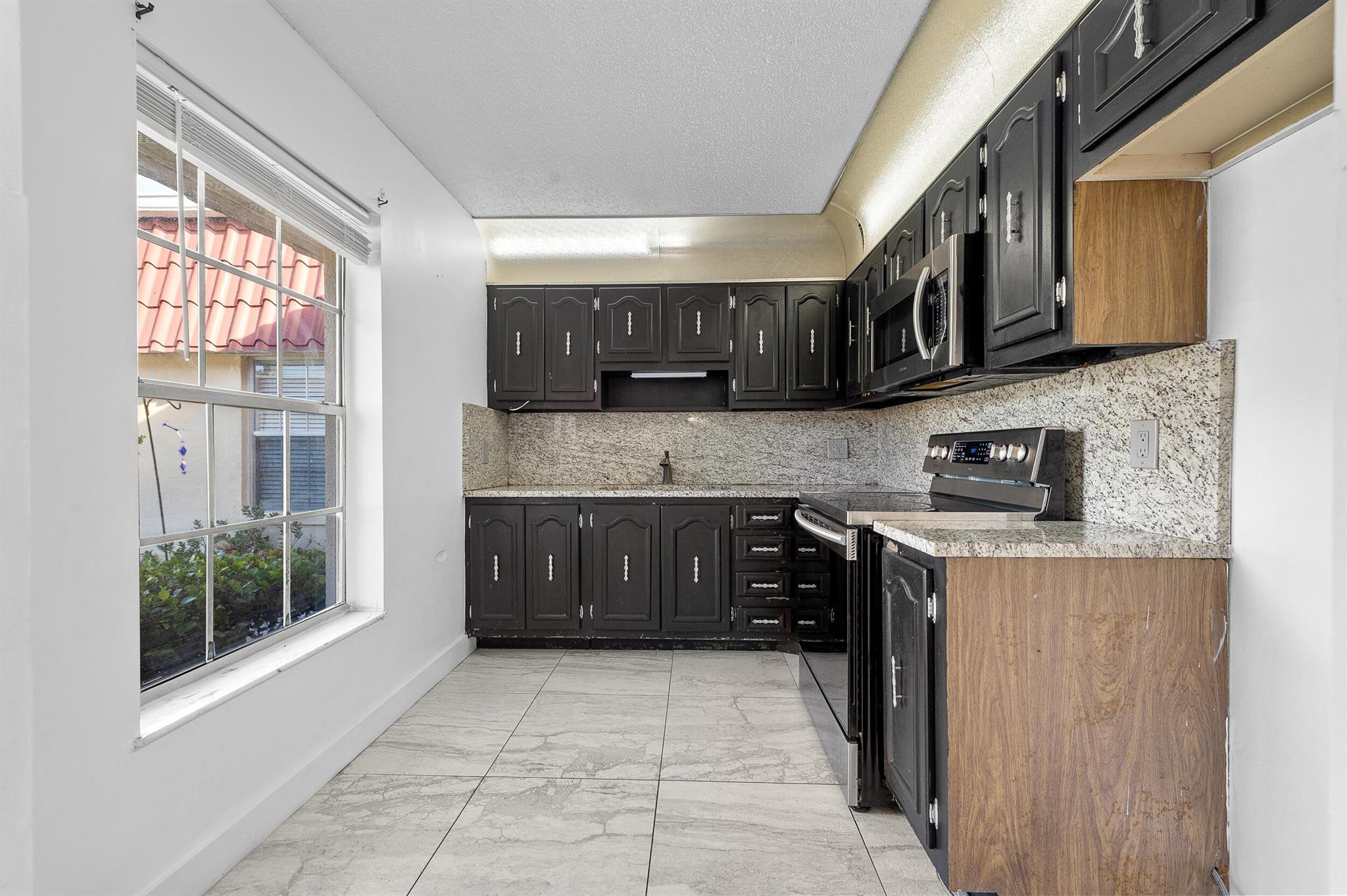 COVERED BRIDGE CONDO - Residential
