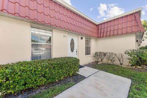 Tiny photo for 811 Salem Lane, Lake Worth, FL 33467 (MLS # R11131020)