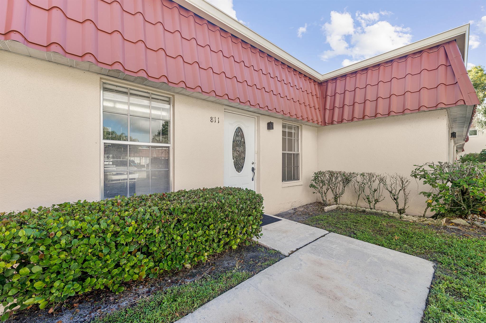 View photos, virtual tours, details... 811 Salem Lane