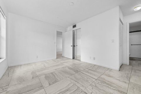 Tiny photo for 811 Salem Lane, Lake Worth, FL 33467 (MLS # R11131020)