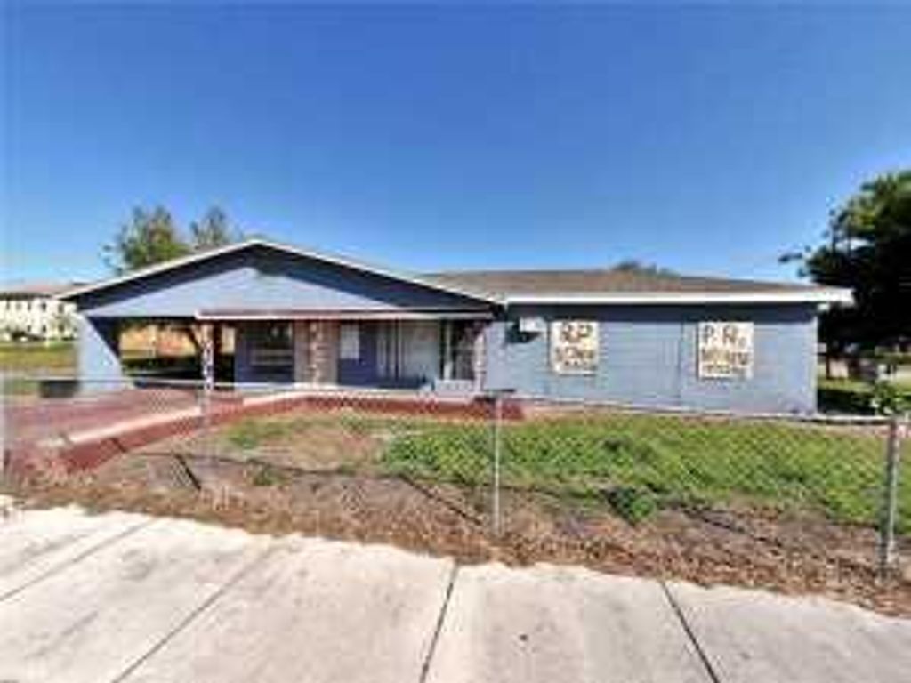 Photo of 420 N 31st Street, Fort Pierce, FL 34947 (MLS # R10676622)