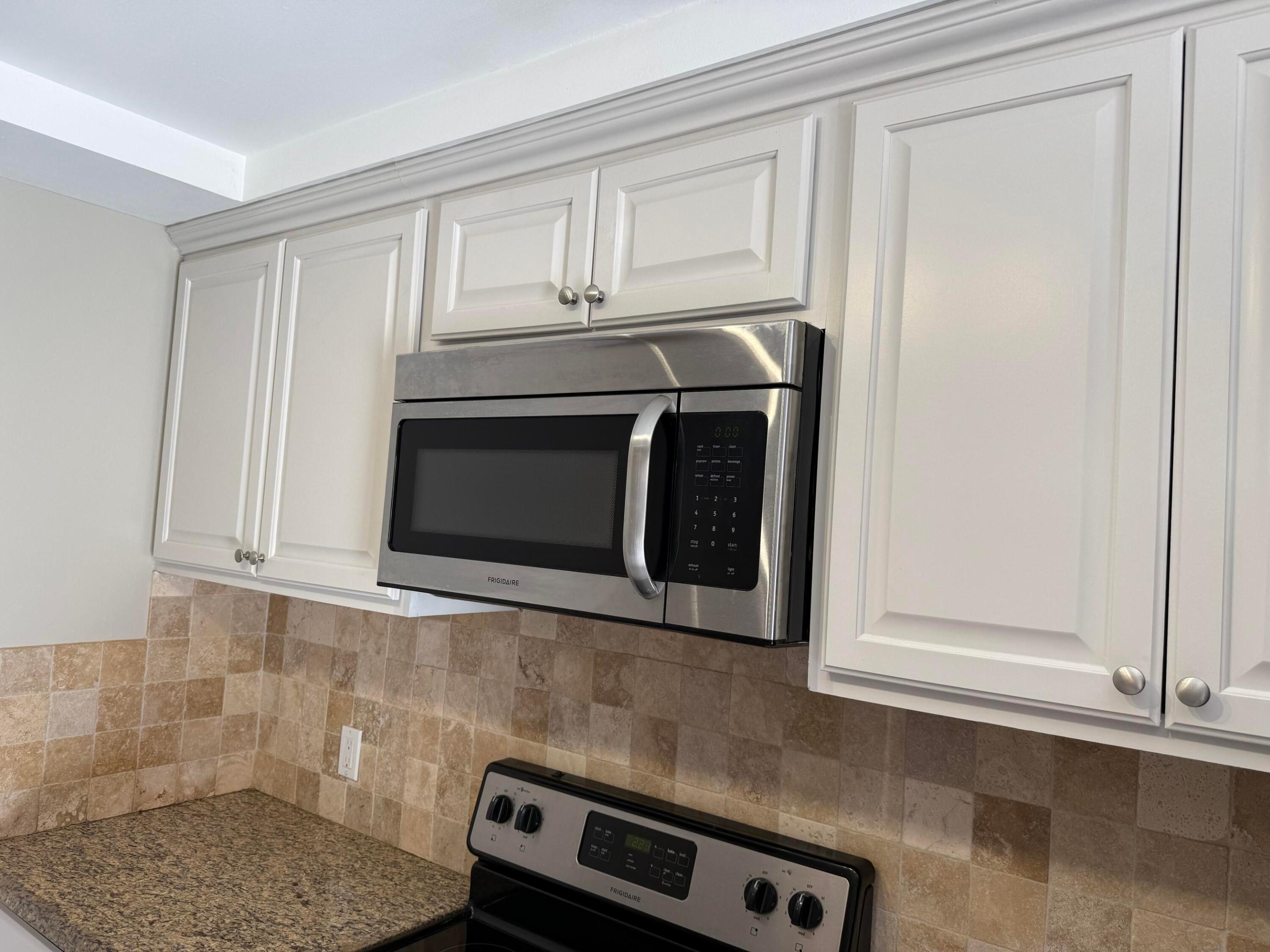 SUNSET TRACE AT MARTIN DOWNS (AKA MARTIN DOWNS PLA - Residential