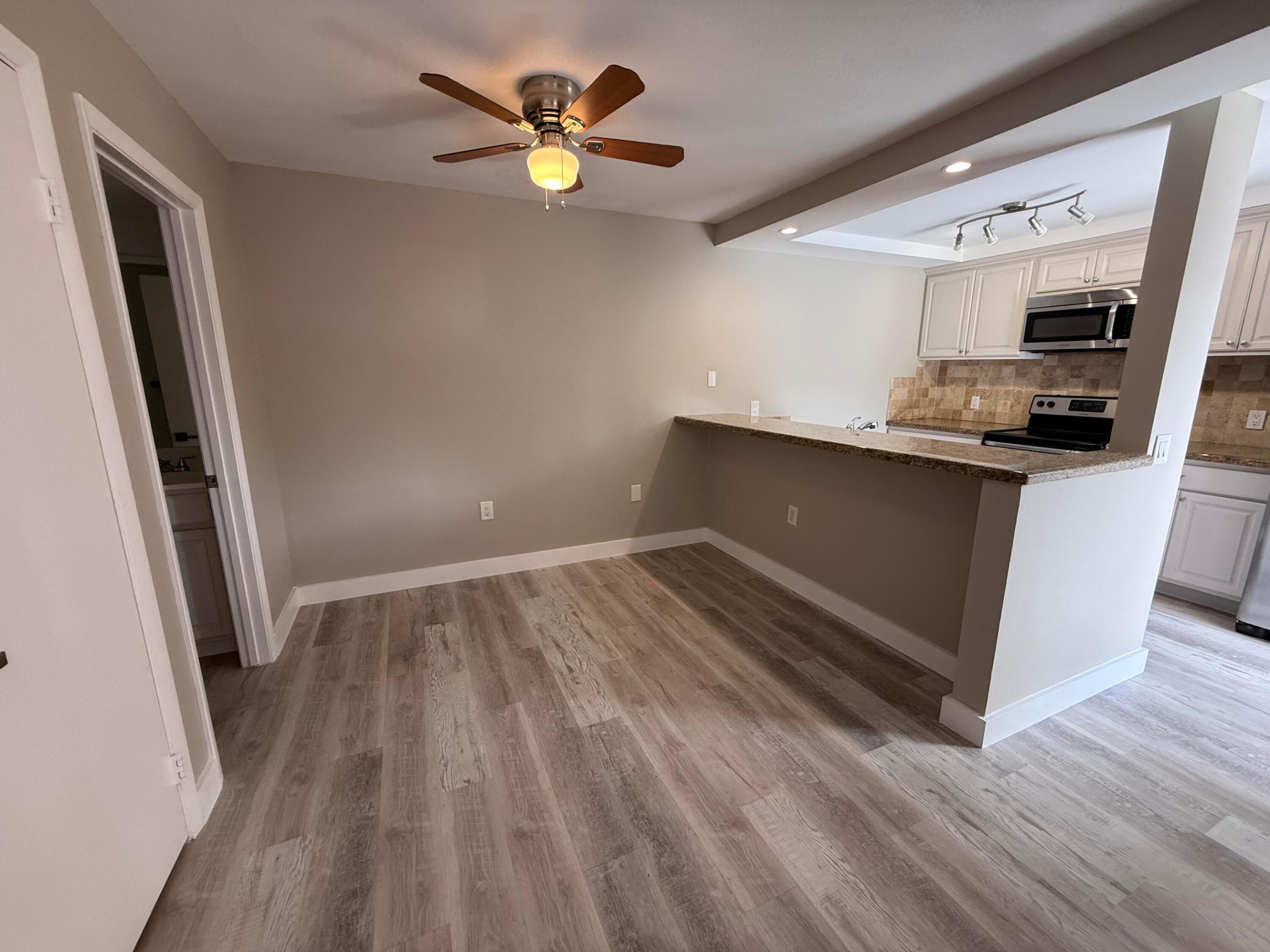 SUNSET TRACE AT MARTIN DOWNS (AKA MARTIN DOWNS PLA - Residential