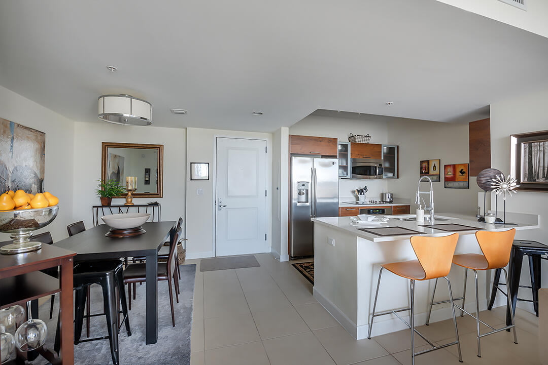 CITY PALMS CONDO - Residential Lease