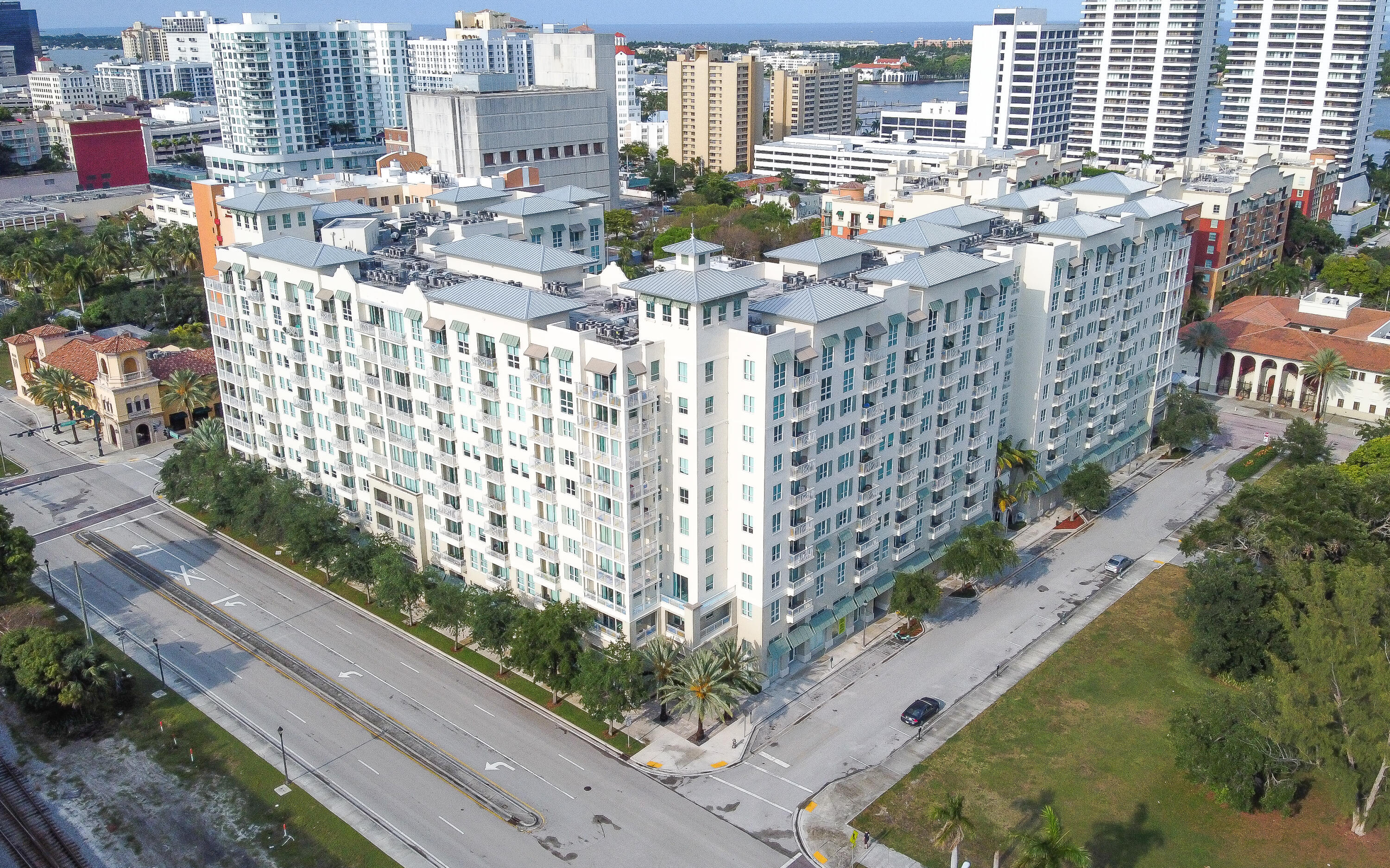 CITY PALMS CONDO - Residential Lease