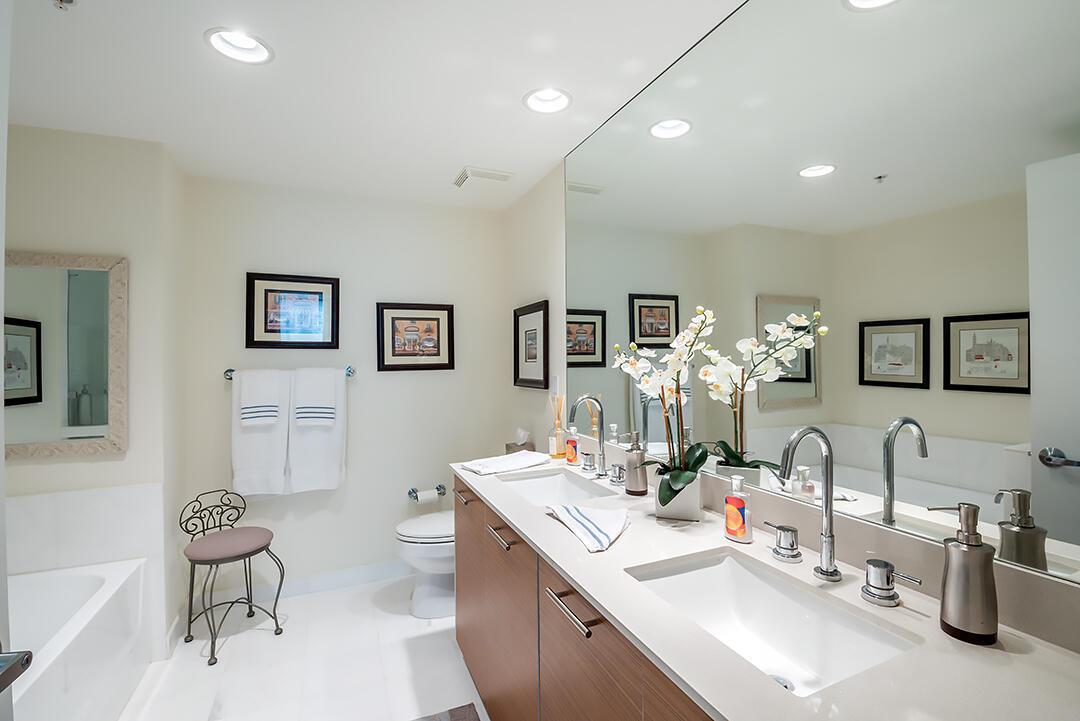 CITY PALMS CONDO - Residential Lease
