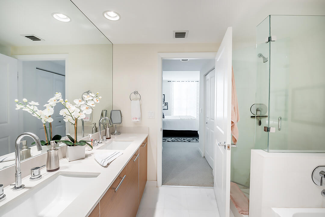 CITY PALMS CONDO - Residential Lease
