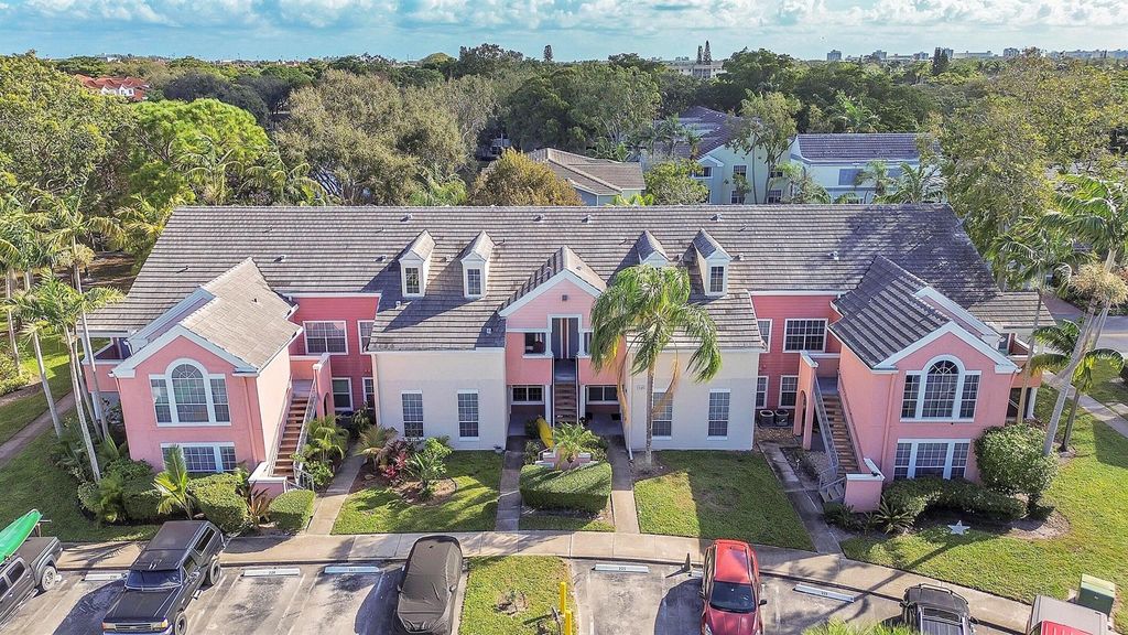 Photo of 1345 Crystal Way #O, Delray Beach, FL 33444 (MLS # R11059424)
