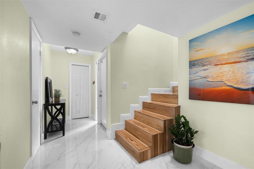 SANDPEBBLES TOWNHOUSE CON - Residential Lease