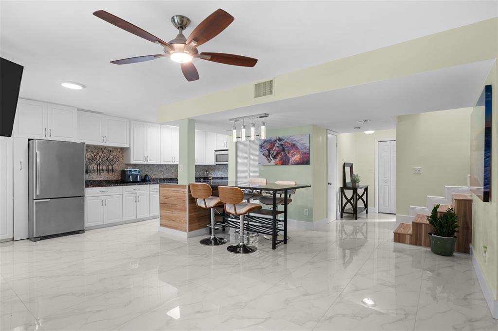 SANDPEBBLES TOWNHOUSE CON - Residential Lease