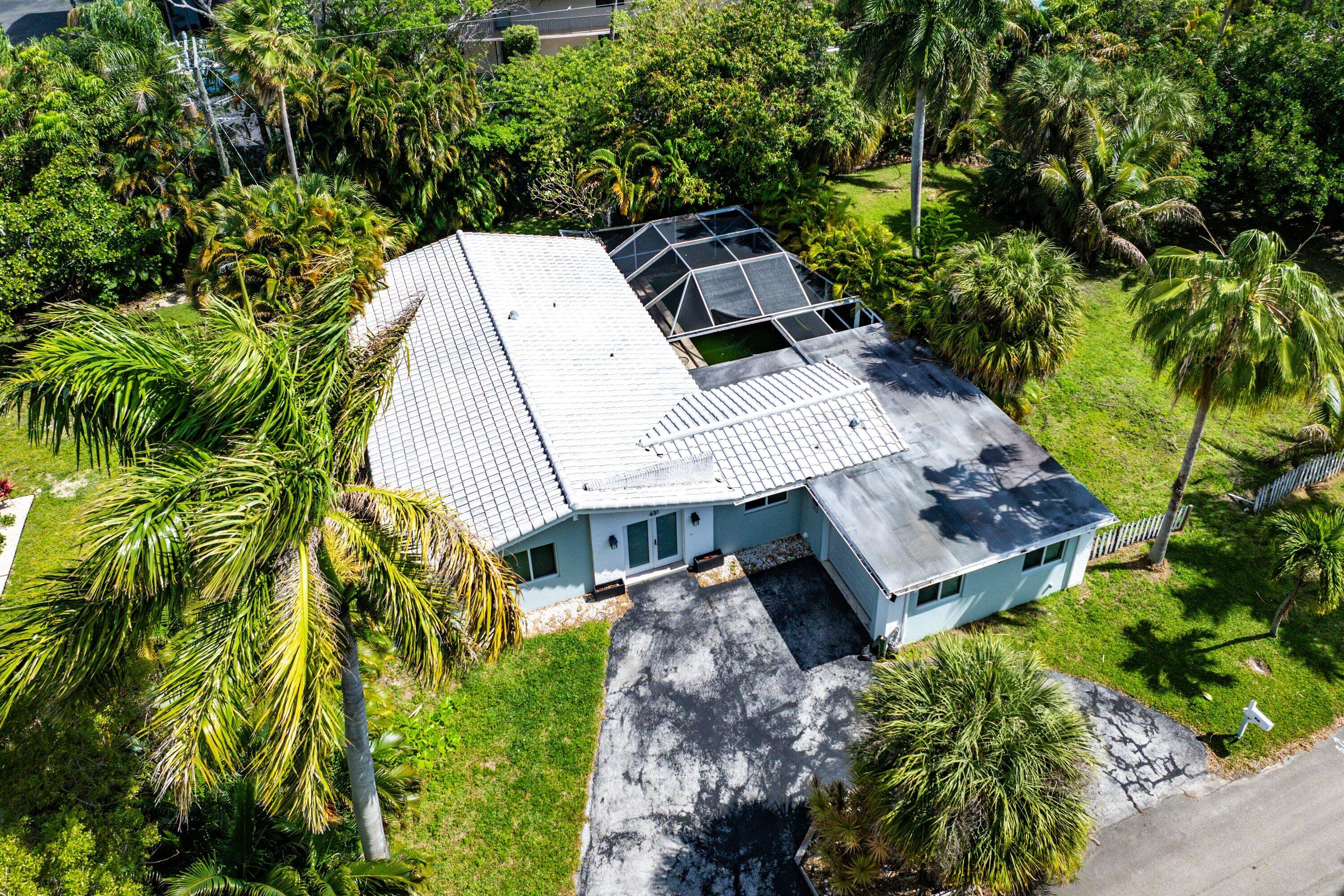631 Lakeside Harbor