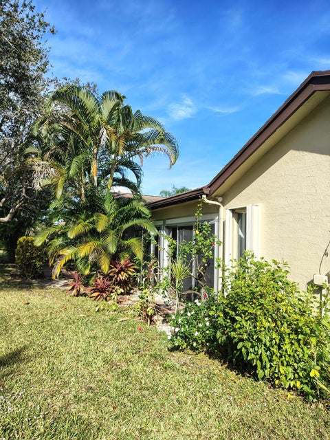Tiny photo for 125 RAMBLEWOOD Circle, Royal Palm Beach, FL 33411 (MLS # B26089643)