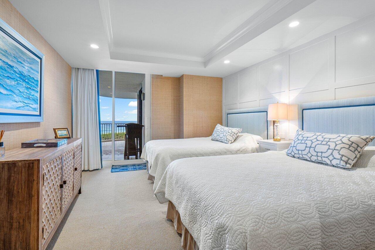 SAILFISH POINT - Residential