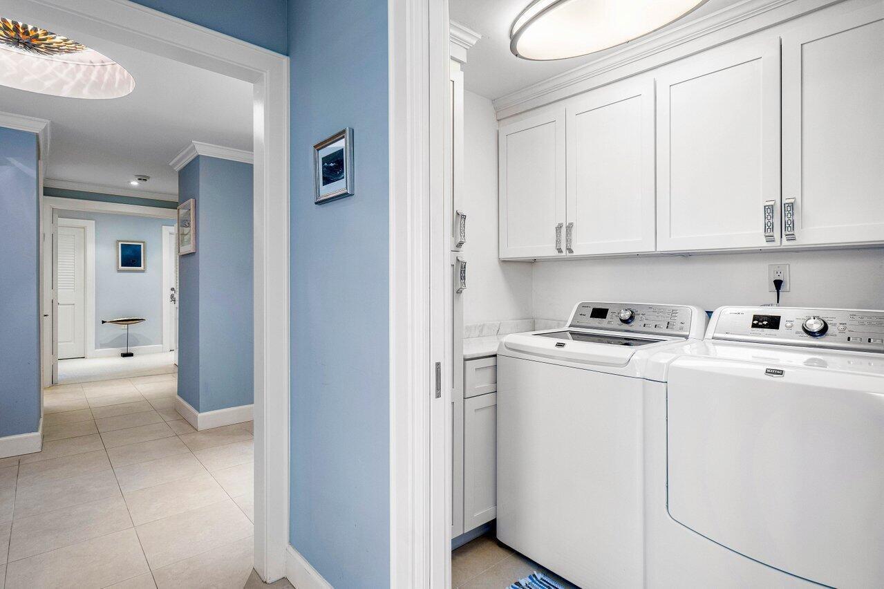 SAILFISH POINT - Residential