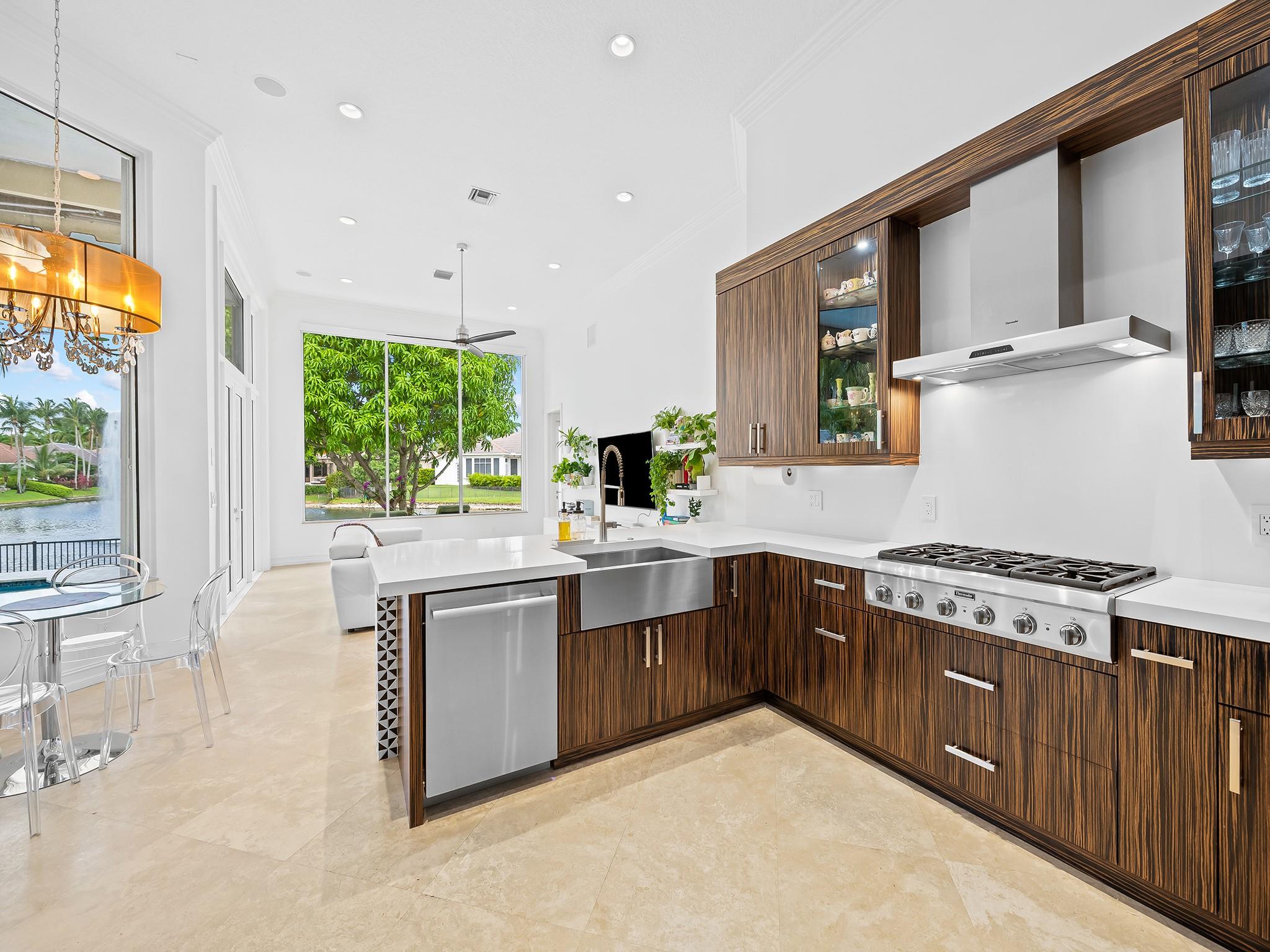 The Enclave 2nd Sec 156-8 - Residential