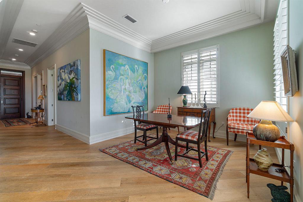 SEAGATE RESIDENCES CONDO - Residential