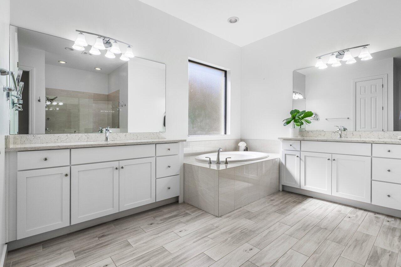 PARKLAND ROYALE - Residential Lease