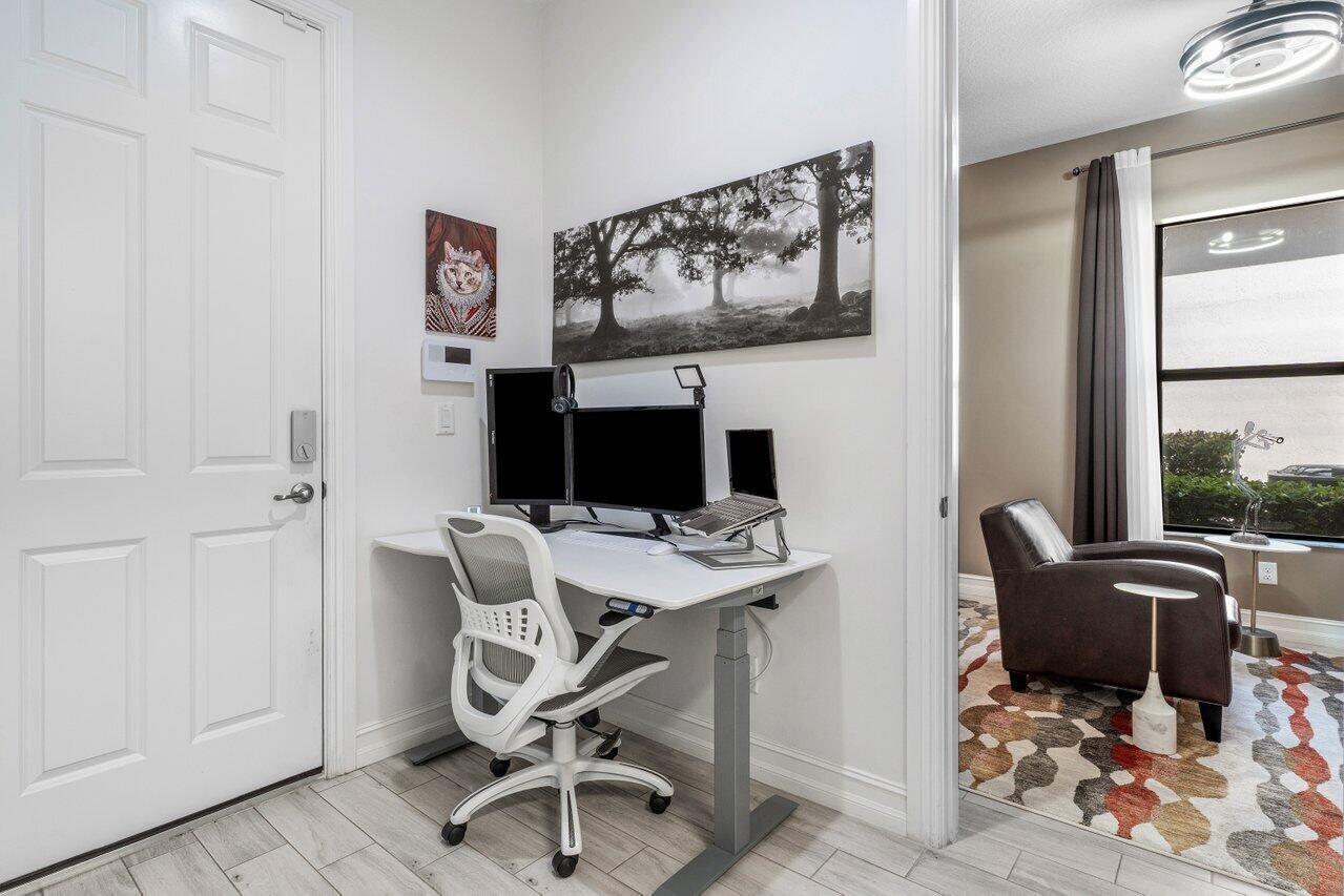PARKLAND ROYALE - Residential Lease