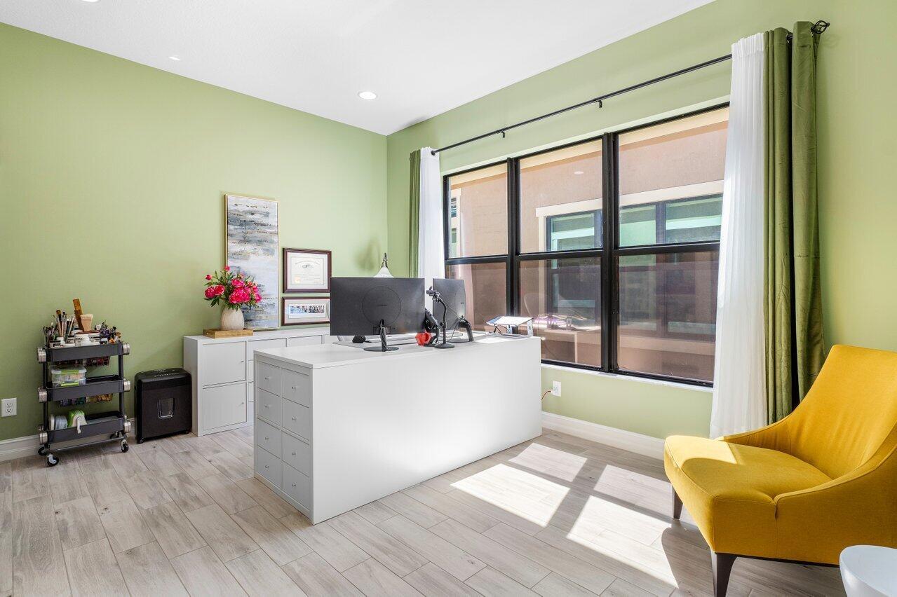PARKLAND ROYALE - Residential Lease
