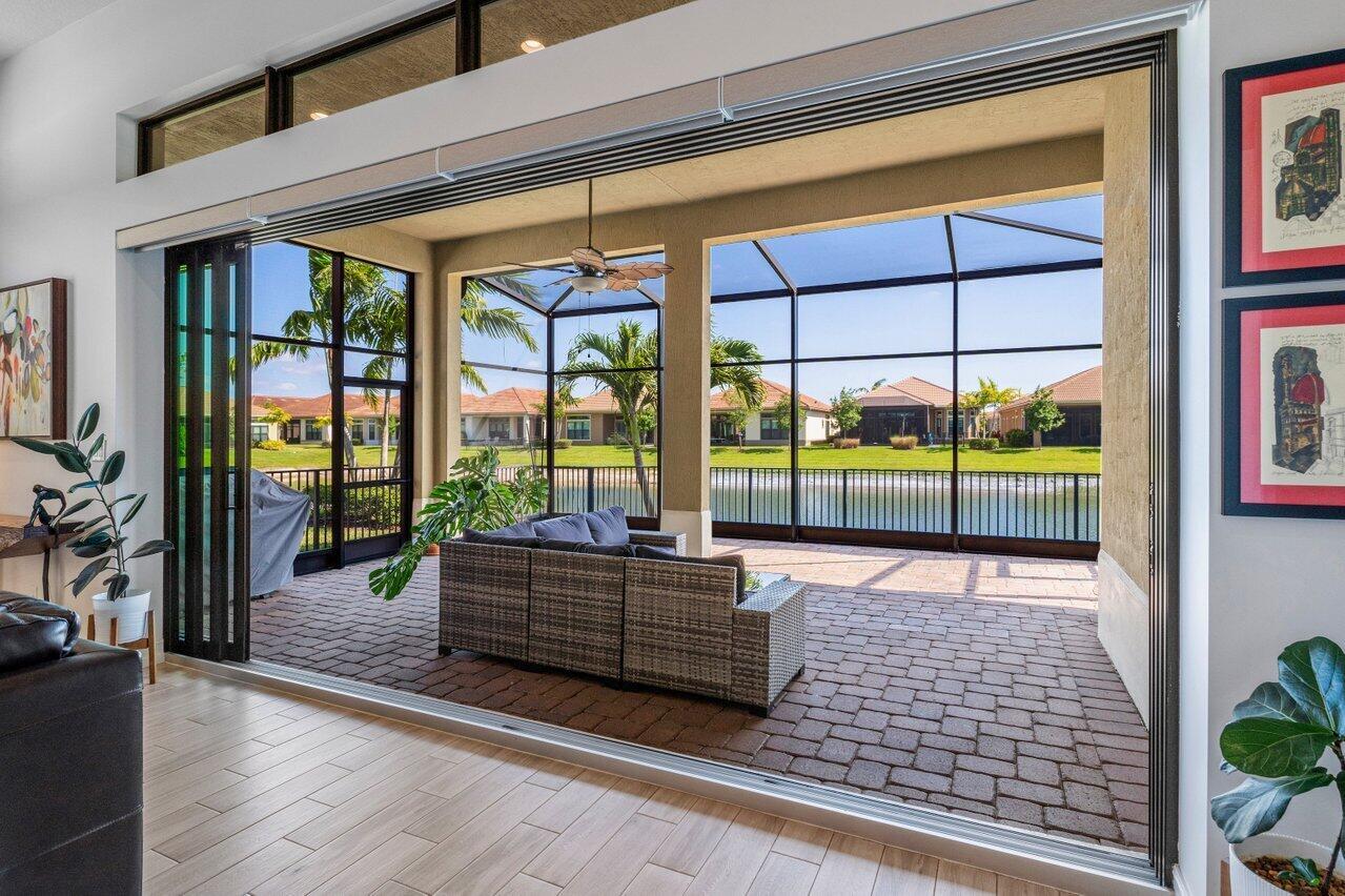 PARKLAND ROYALE - Residential Lease